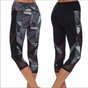 💕 Sweaty Betty reversible crop leggings size M
